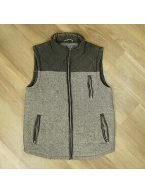 BKE Gray Quilted and Wool Blend Vest Medium -‎ The Buckle, Preppy, Techbro